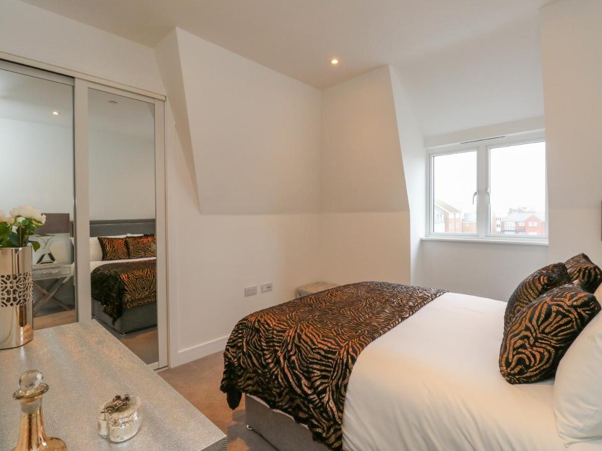 דירות וויימות' Harbourside Haven Penthouse 1 מראה חיצוני תמונה