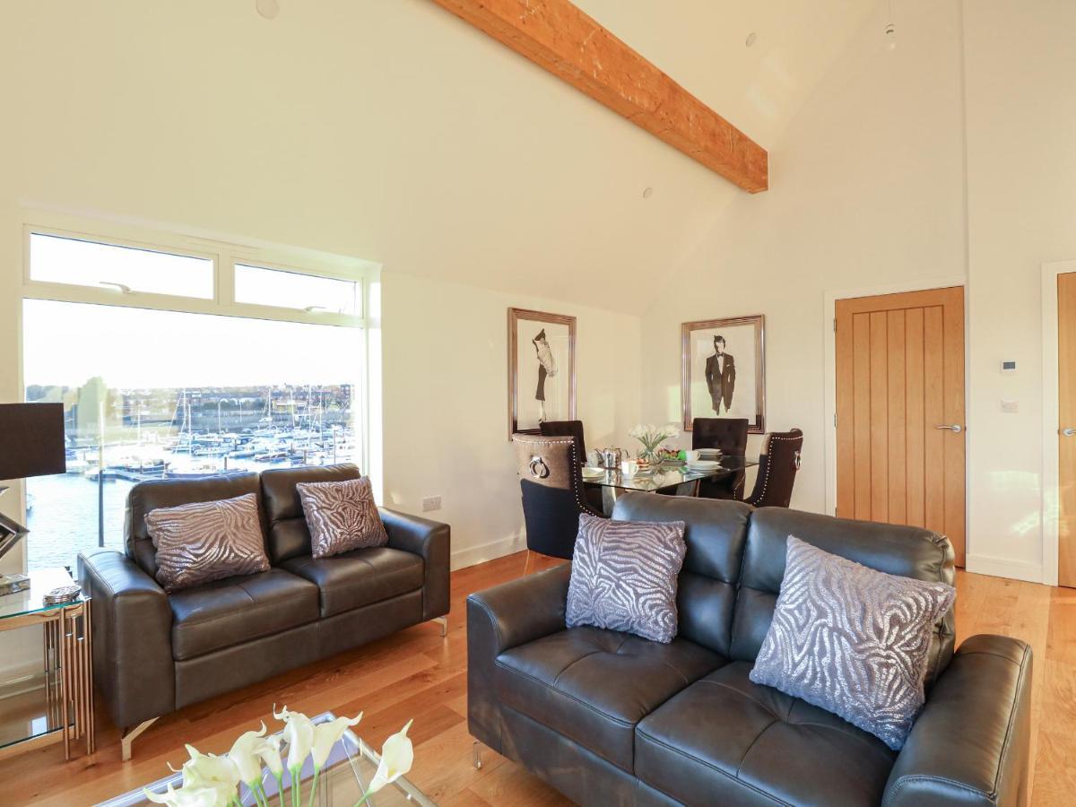 דירות וויימות' Harbourside Haven Penthouse 1 מראה חיצוני תמונה