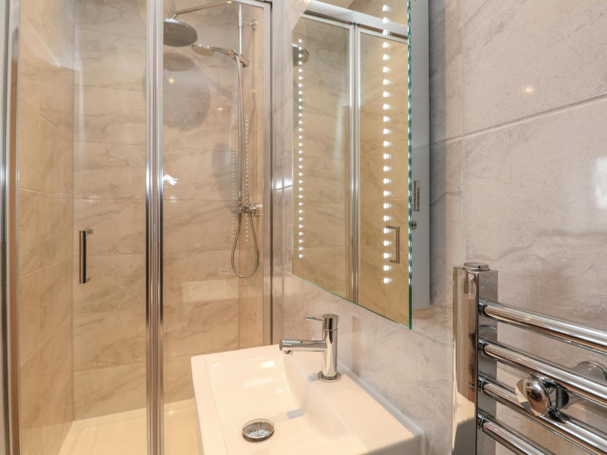 דירות וויימות' Harbourside Haven Penthouse 1 מראה חיצוני תמונה