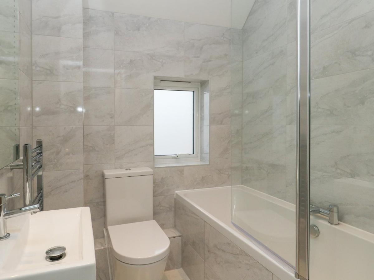 דירות וויימות' Harbourside Haven Penthouse 1 מראה חיצוני תמונה